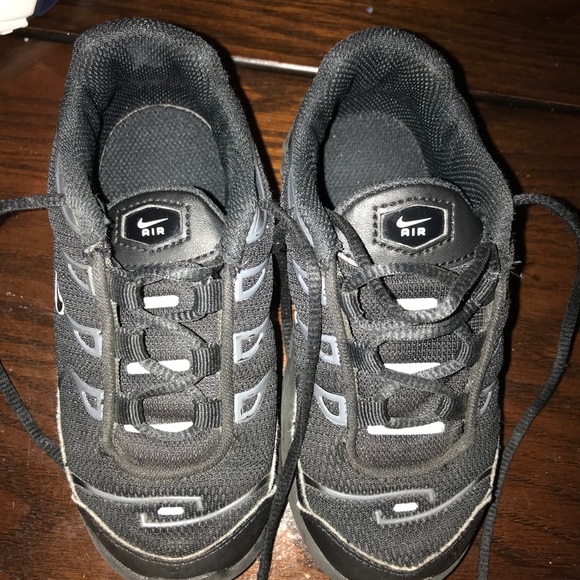 Toddler shoes size 9 - Picture 3 of 6